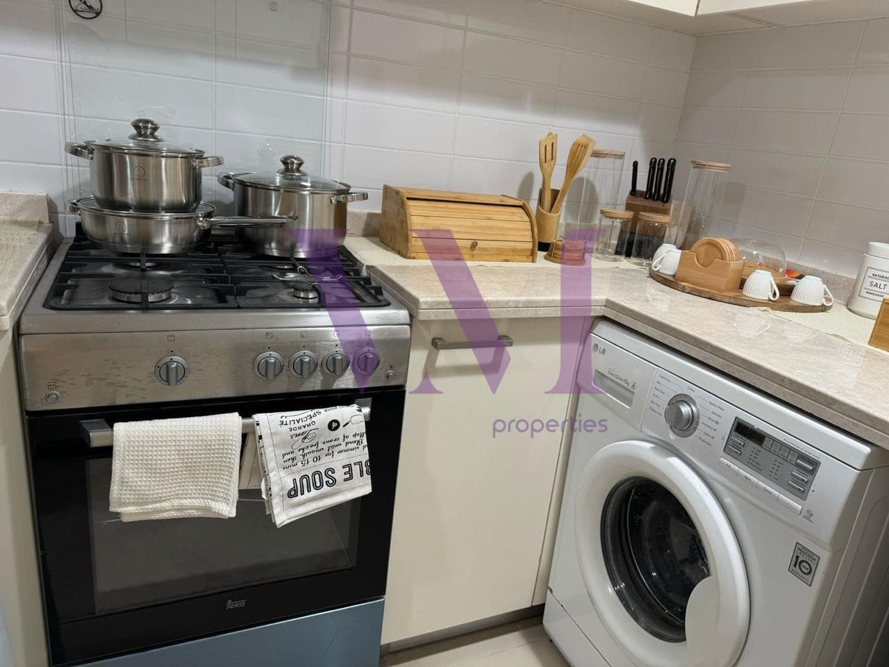 Well Furnished 1 bd | Beach access | Big Layout — Al Marjan Island