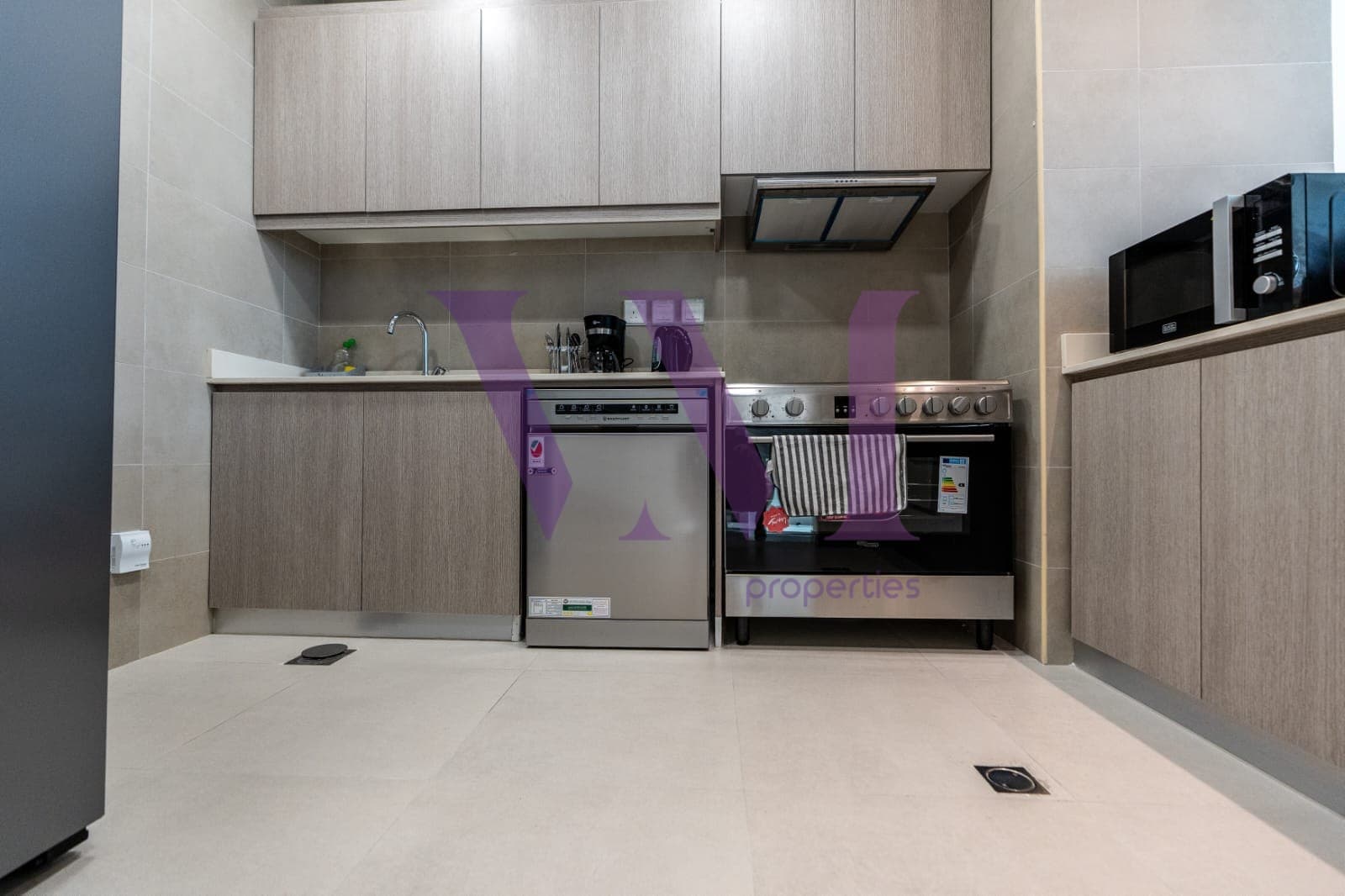 Ready to Move | Furnished 2BR+ Maid — Mina Al Arab