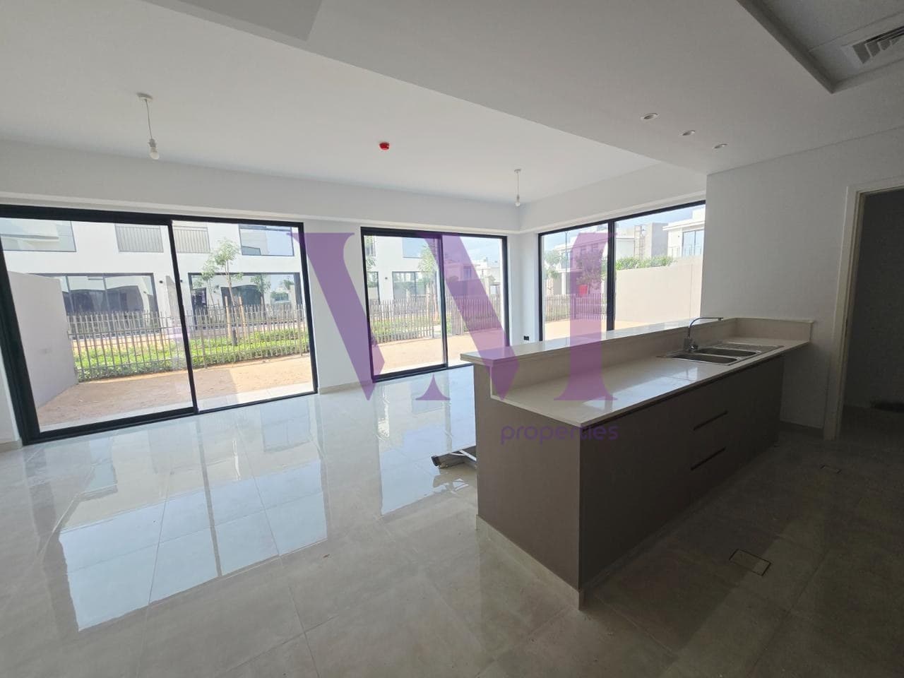 Modern 3BR Townhouse | Falcon island — Al Hamra Village