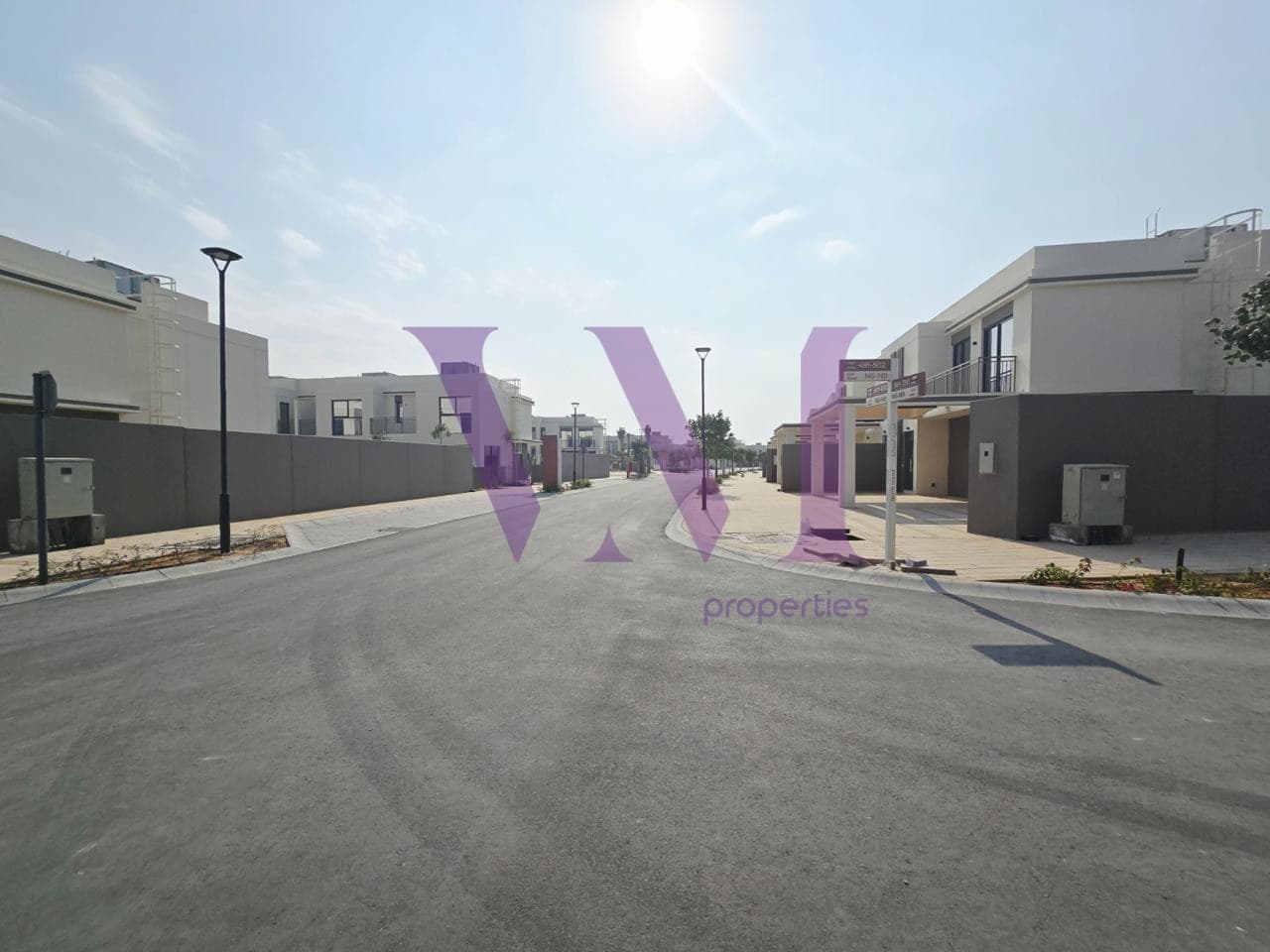 Modern 3BR Townhouse | Falcon island — Al Hamra Village