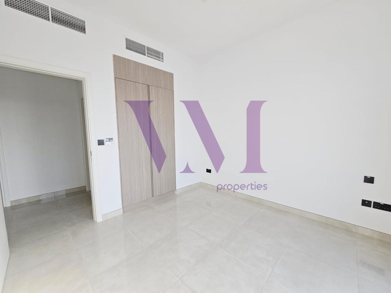 Modern 3BR Townhouse | Falcon island — Al Hamra Village
