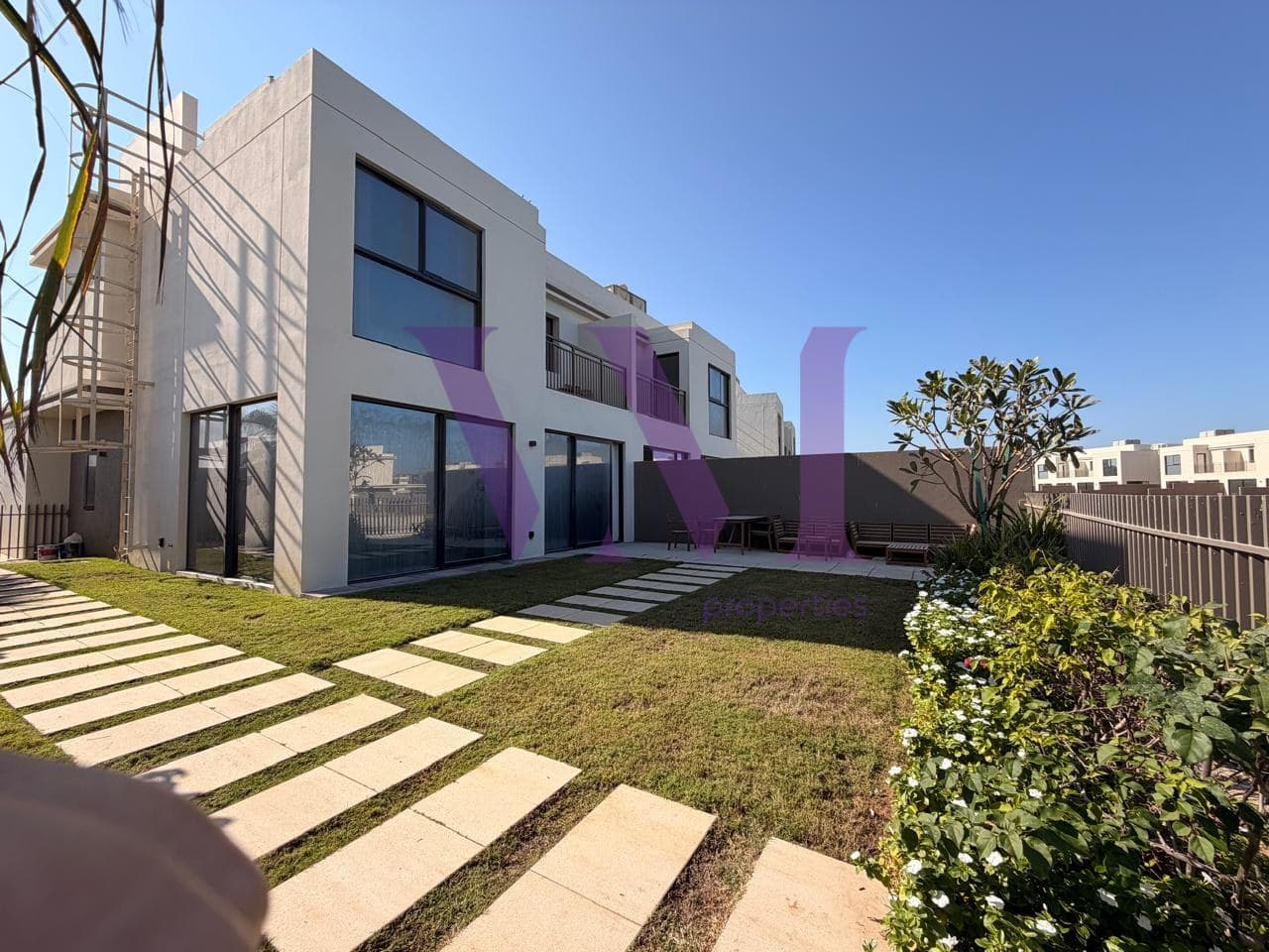 Exclusive 3 Bed + Maid's Room | Partial lagoon vie — Al Hamra Village