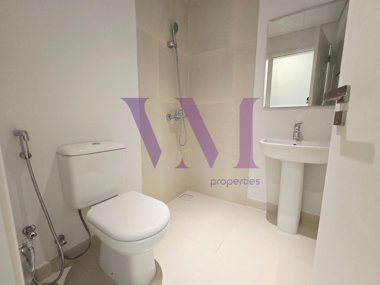 Modern 3BR Townhouse For Rent | Partial sea view — Al Hamra Village