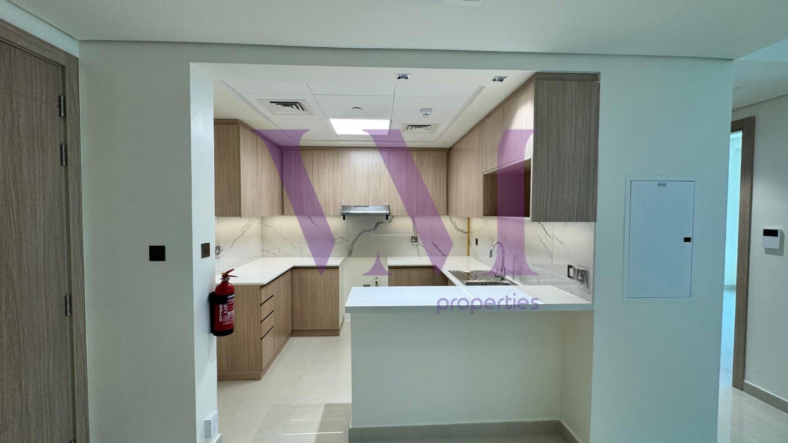 Modern 1BR Apartment | High Floor | Central 2 — Mina Al Arab