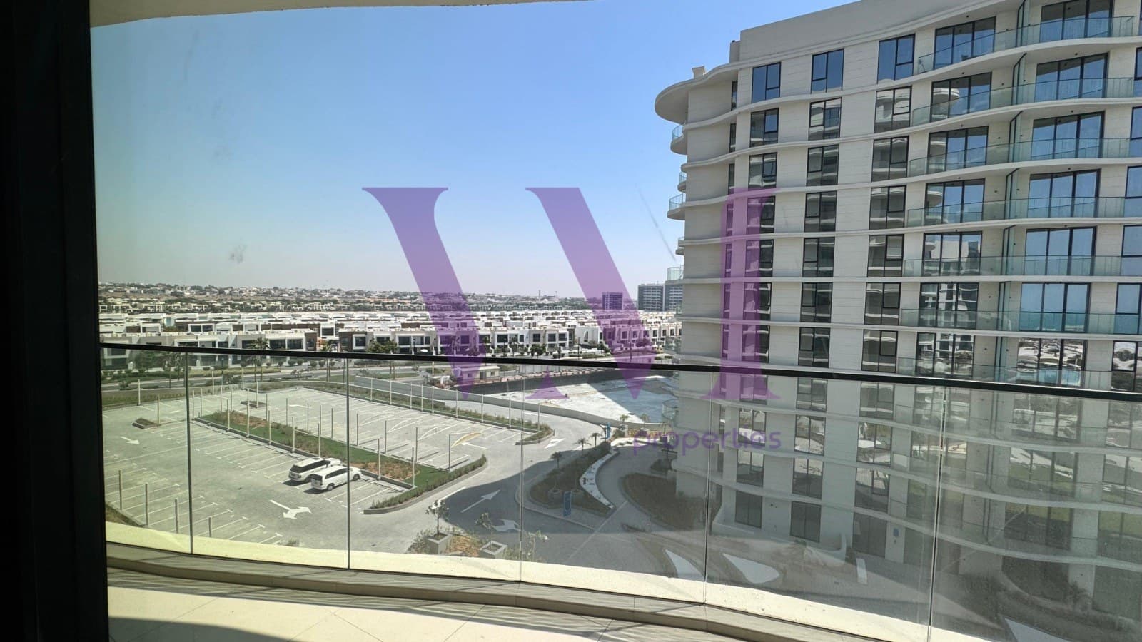 Modern 1BR Apartment | High Floor | Central 2 — Mina Al Arab
