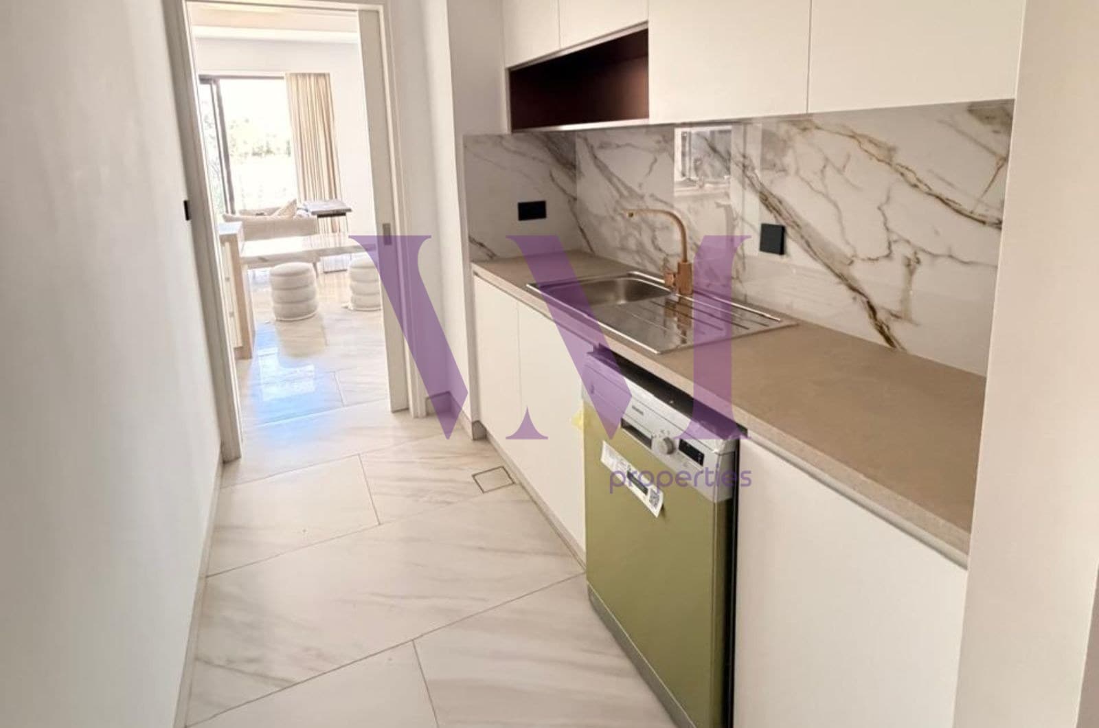 Luxury 4BR Villa | Steps away from the beach — Al Hamra Village
