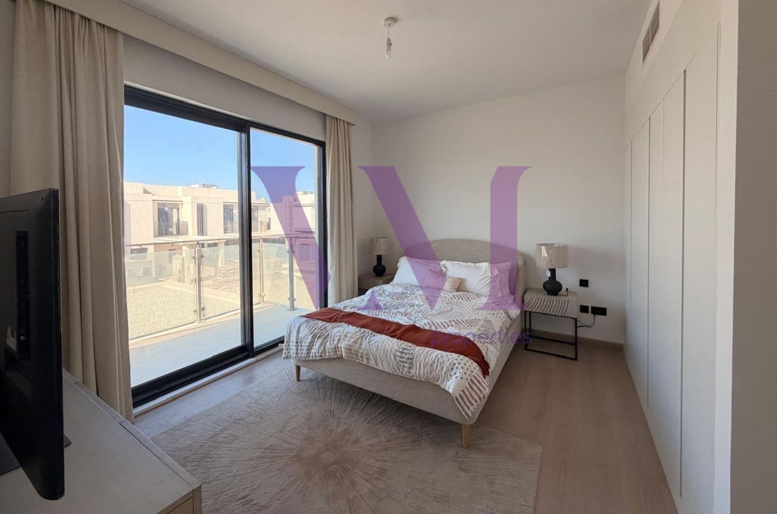 Luxury 4BR Villa | Steps away from the beach — Al Hamra Village