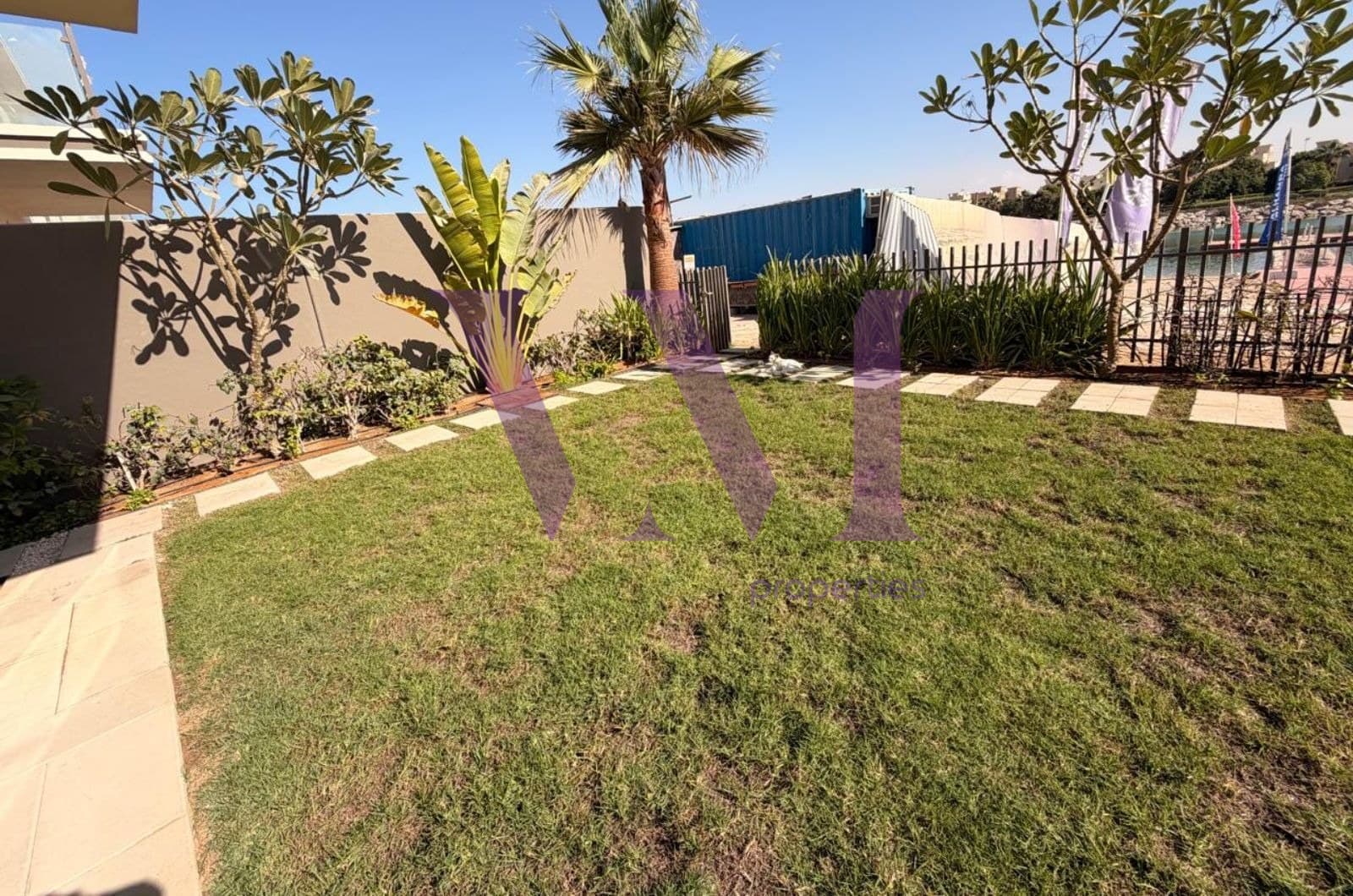 Luxury 4BR Villa | Steps away from the beach — Al Hamra Village