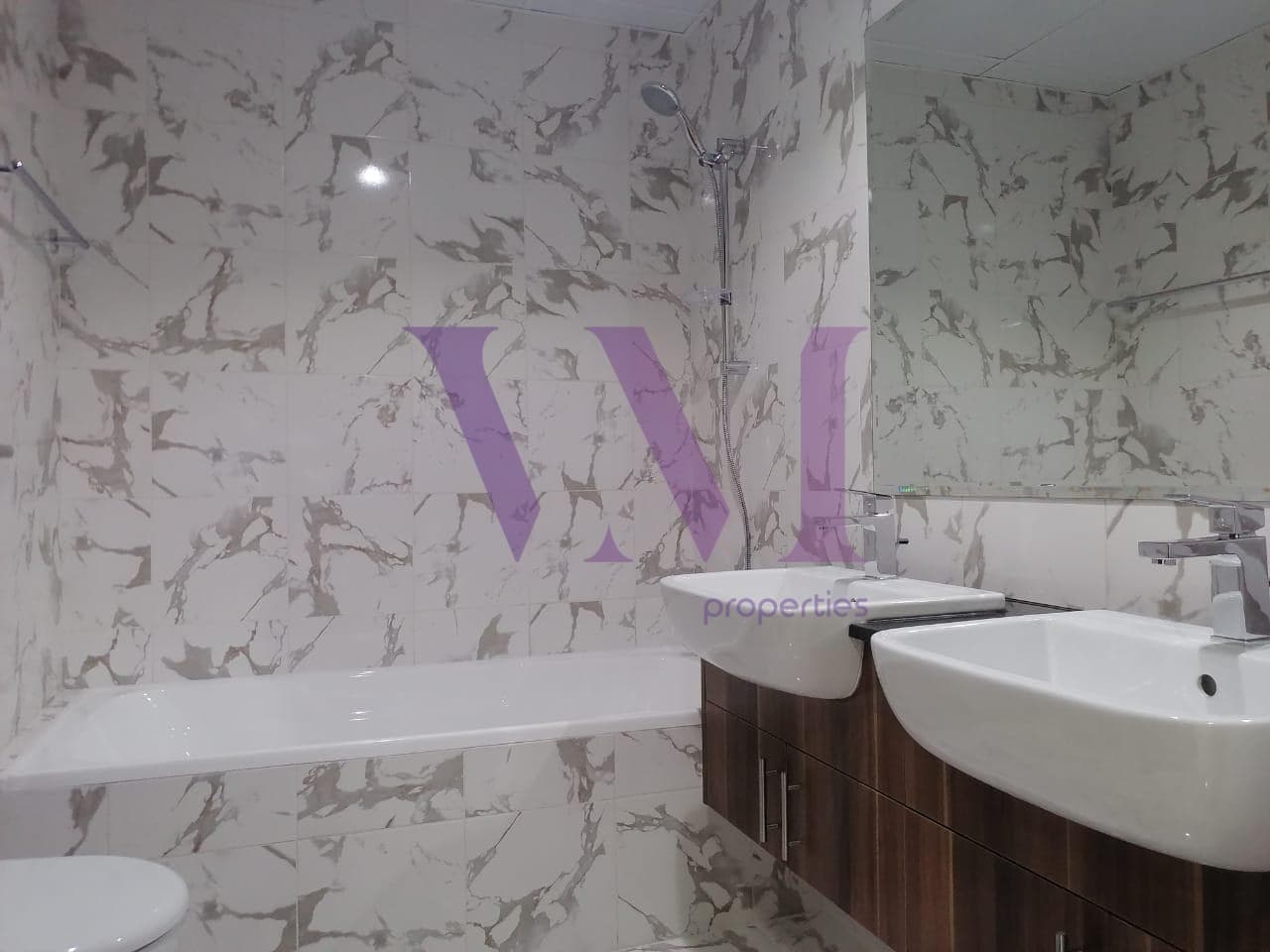 Modern 2BR Apartment | Marina Residences Phase 3 — Al Hamra Village