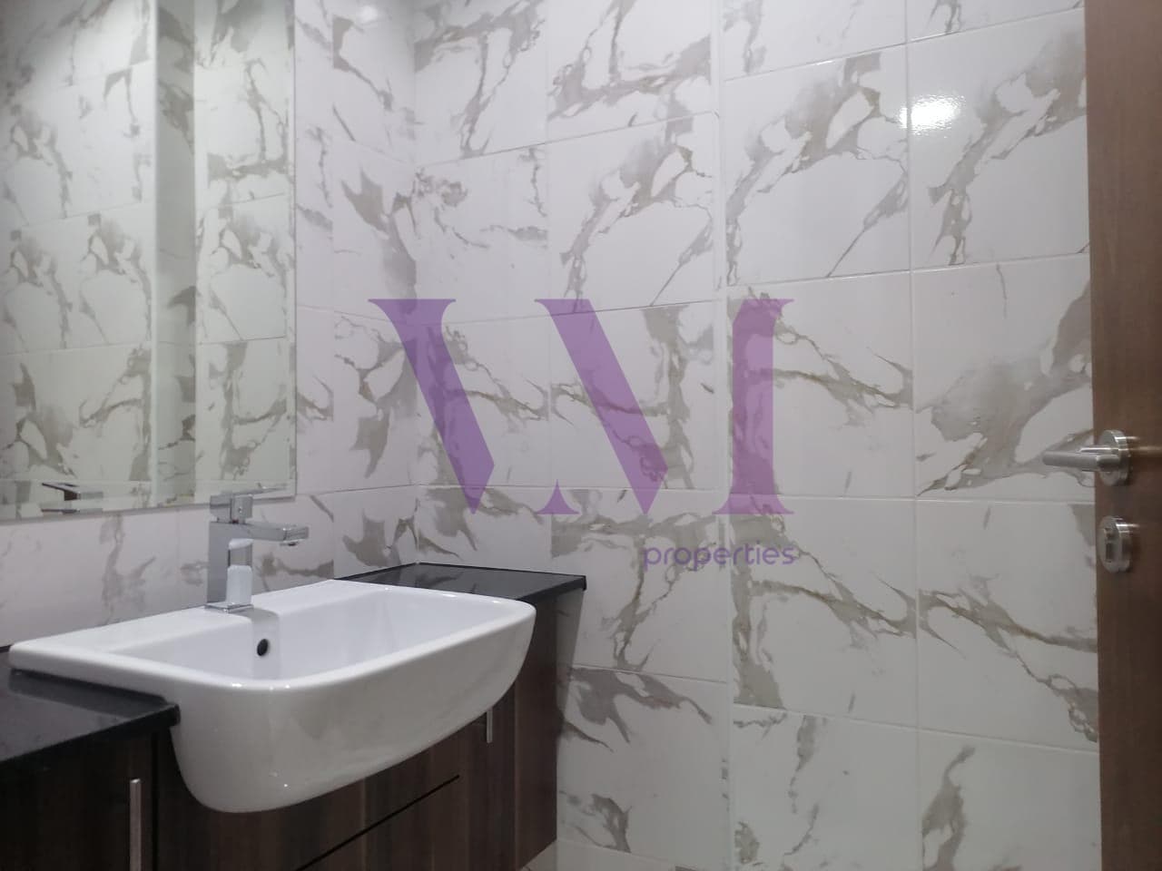 Modern 2BR Apartment | Marina Residences Phase 3 — Al Hamra Village