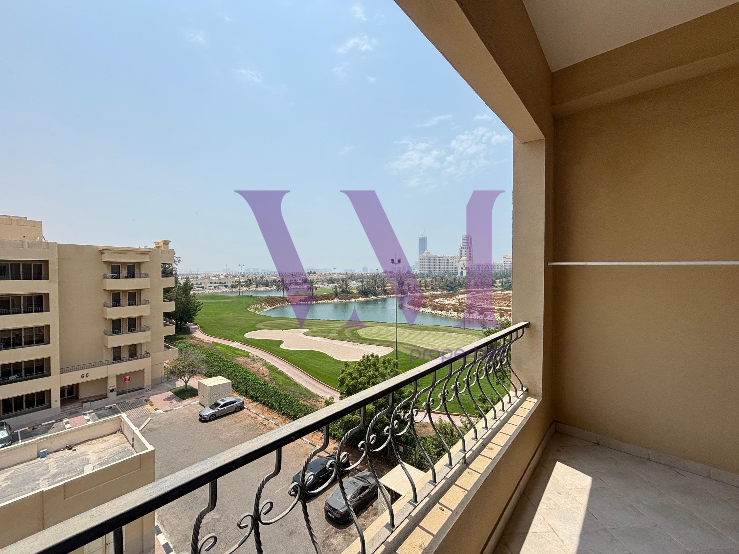 Spacious Studio | Walk to Mall | View In The Golf — Al Hamra Village