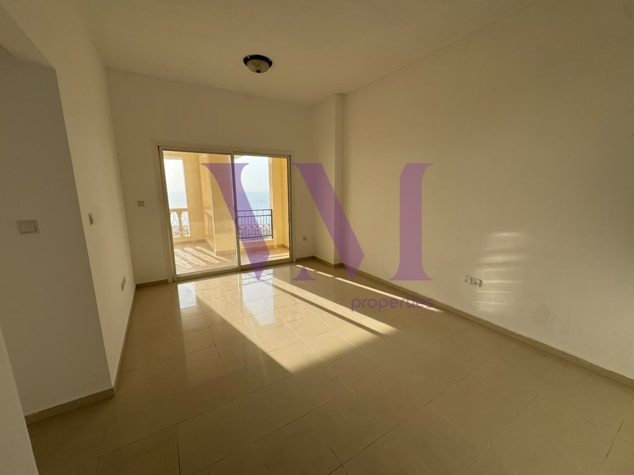 Luxury 1 Bedroom Apartment | High Floor | Sea View — Al Hamra Village