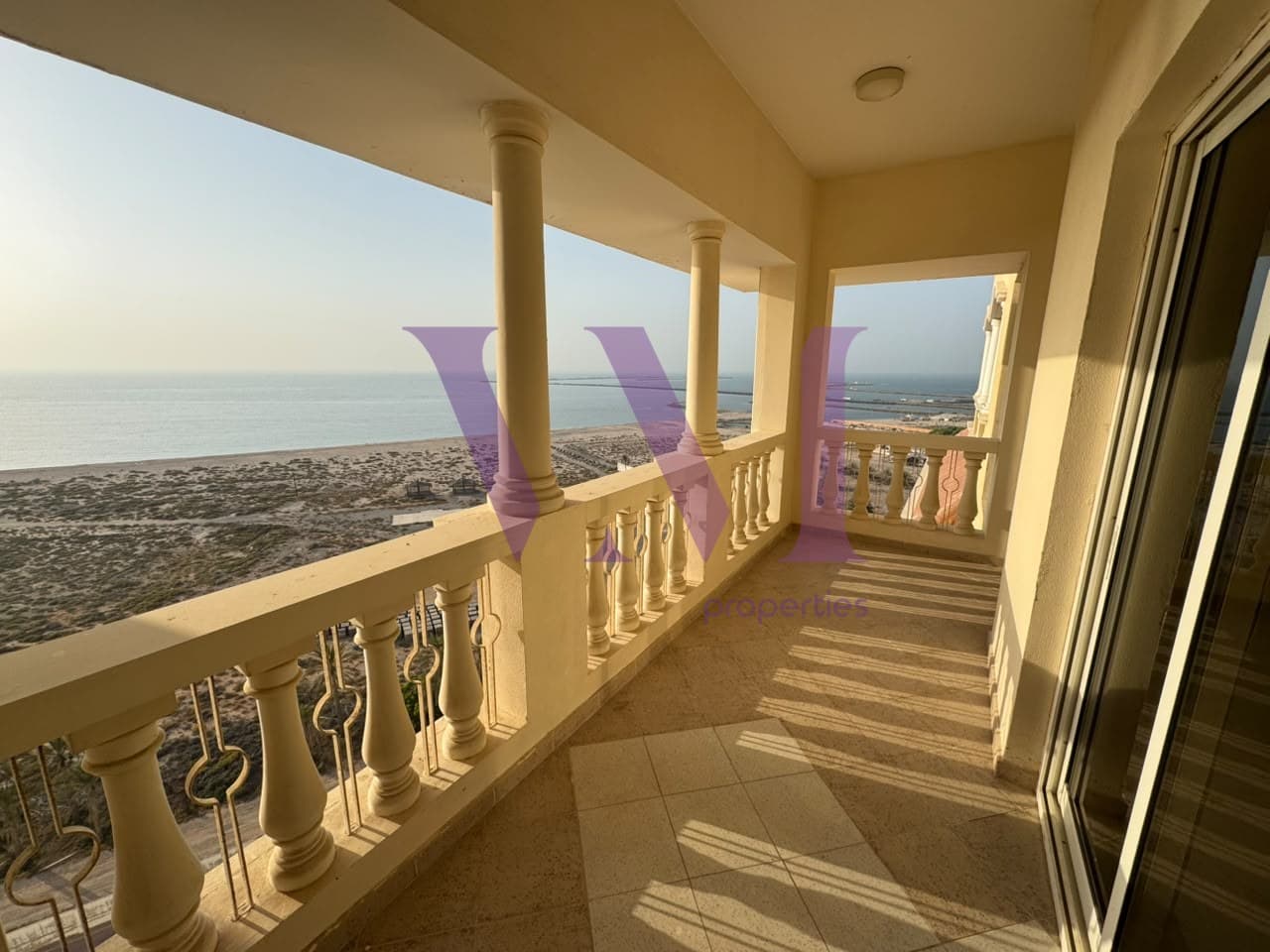 Luxury 1 Bedroom Apartment | High Floor | Sea View — Al Hamra Village
