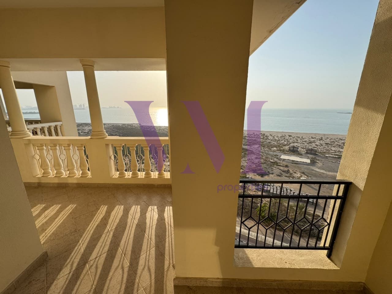 Luxury 1 Bedroom Apartment | High Floor | Sea View — Al Hamra Village