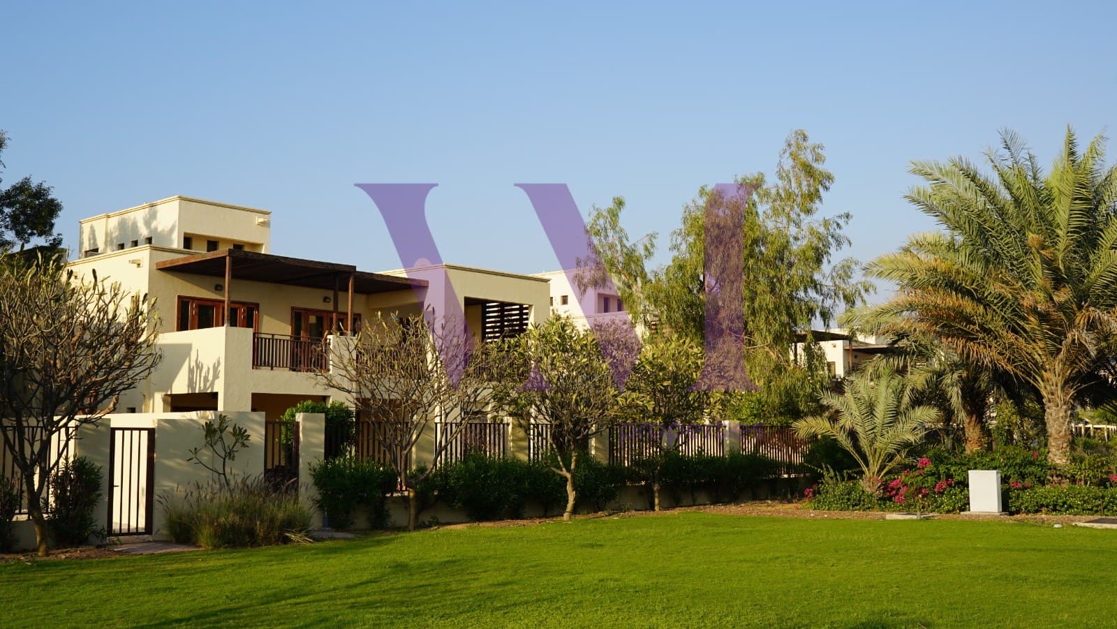 Spacious 3-Bed Townhouse, Bermuda, Mina Al Arab — Mina Al Arab