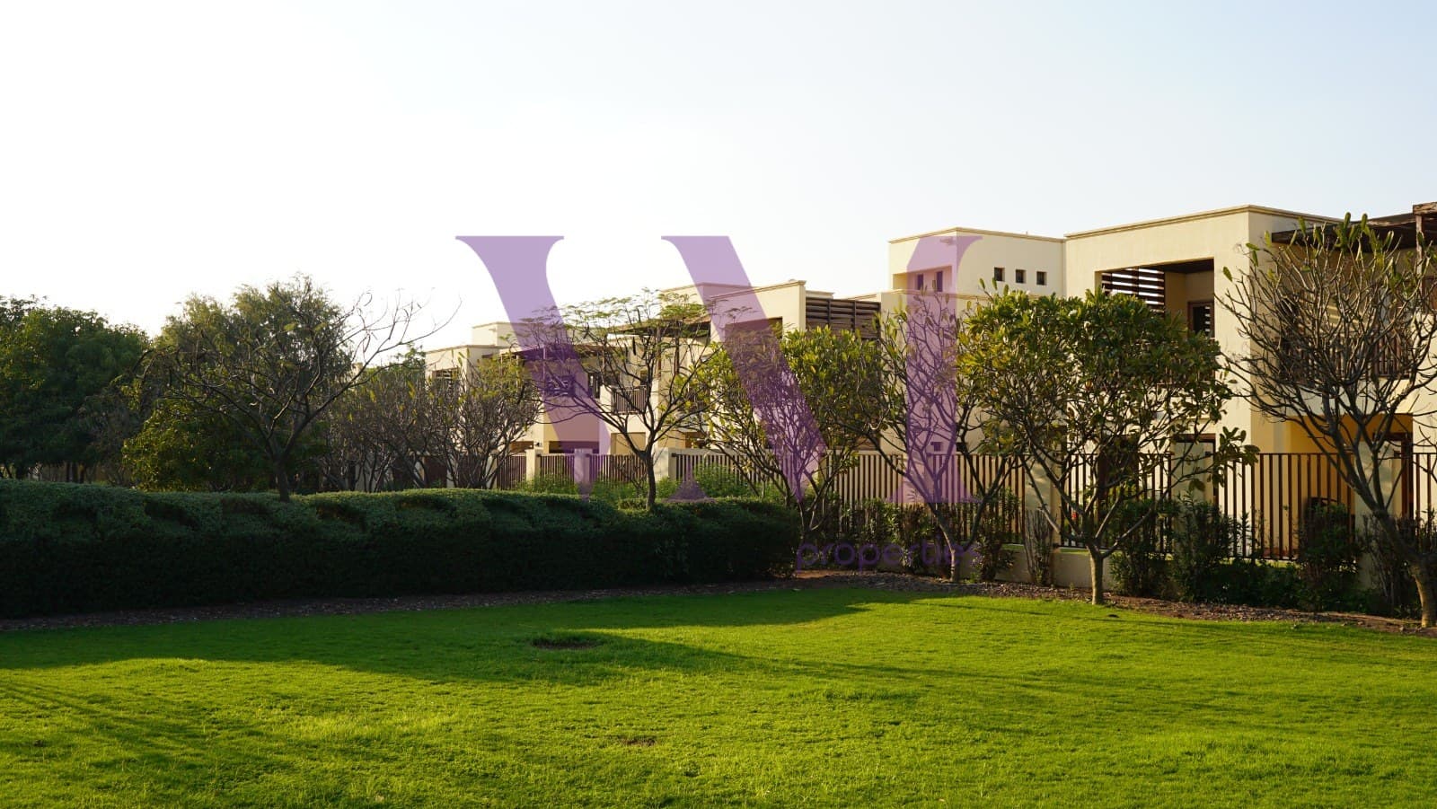 Spacious 3-Bed Townhouse, Bermuda, Mina Al Arab — Mina Al Arab