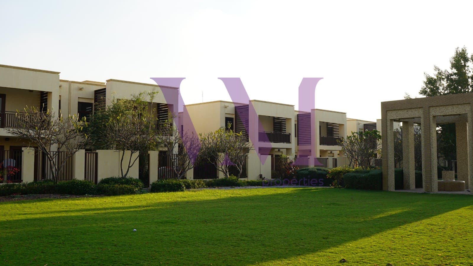 Spacious 3-Bed Townhouse, Bermuda, Mina Al Arab — Mina Al Arab