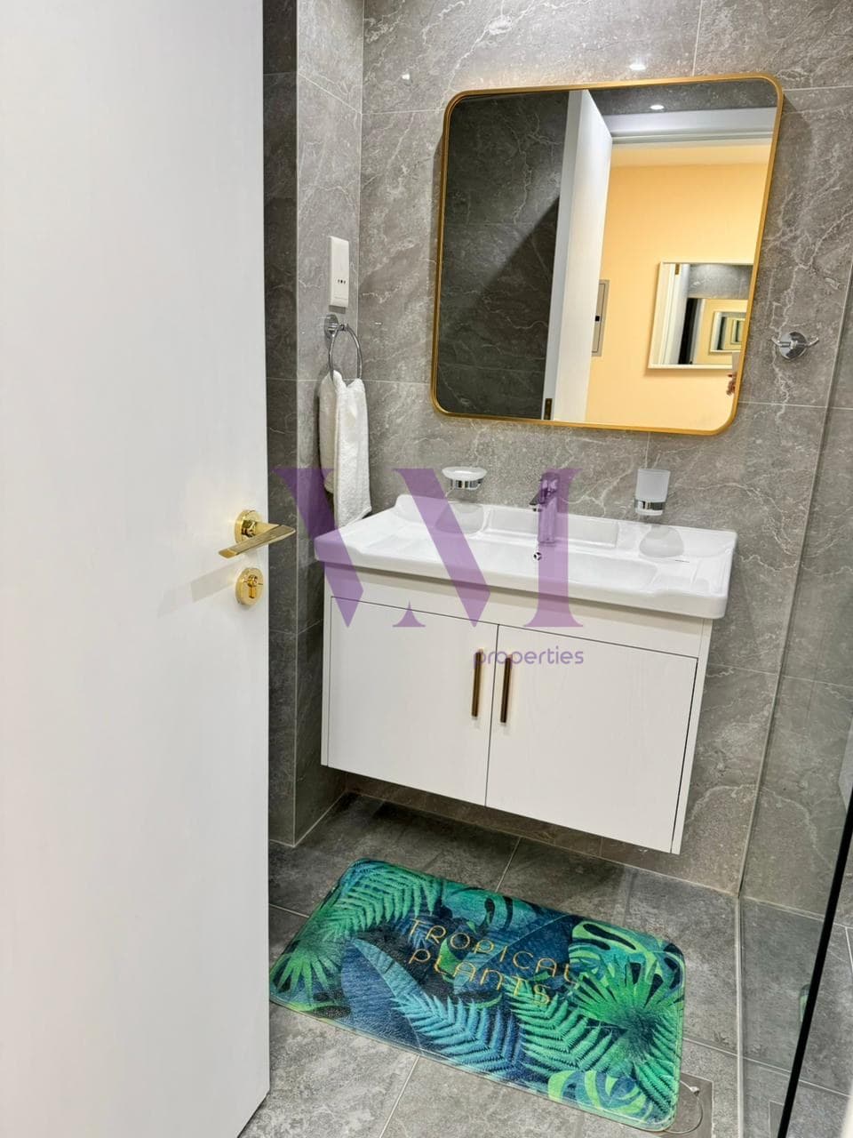 Spacious Furnished Studio | Ready To Move In — Al Hamra Village