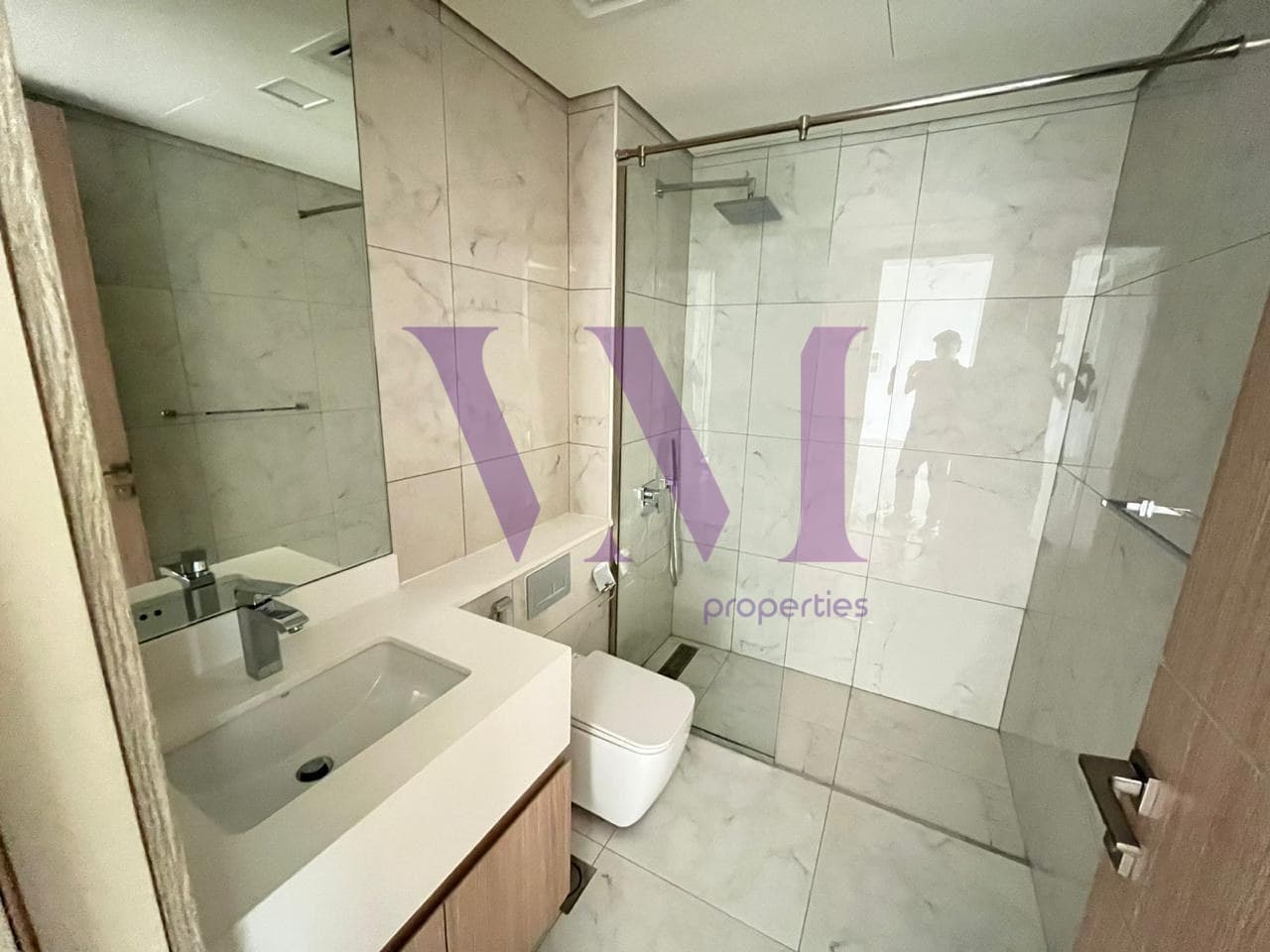 Stunning 1 Br | Bay Residences | Prime Location — Mina Al Arab
