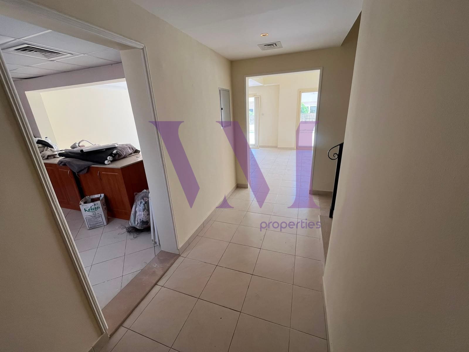 Spacious 4-Bed Townhouse | Prime Location — Al Hamra Village