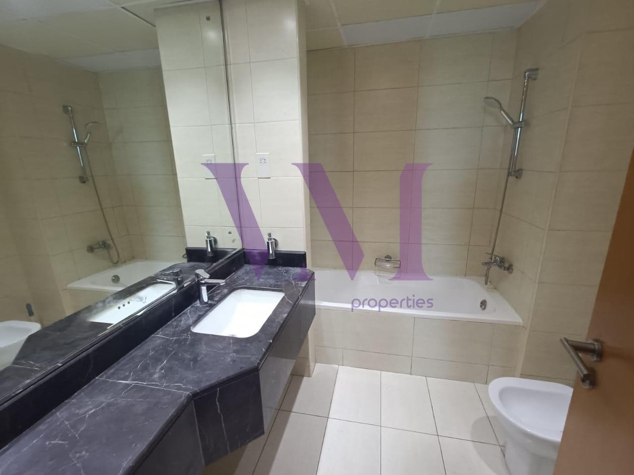 Spacious 2-BR | High Floor | Sea View | Hot deal — Al Nakheel