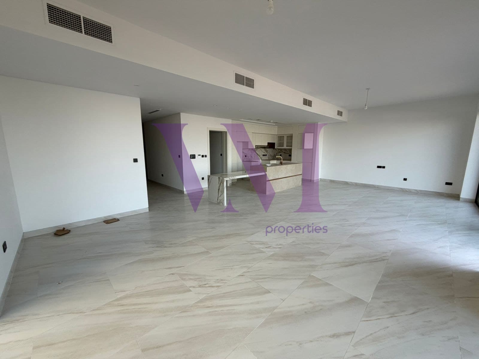 Spacious Luxury 4BR + Maid Townhouse | Beachfront — Al Hamra Village
