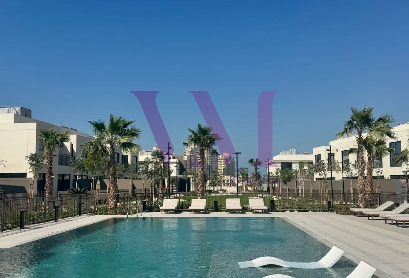 Spacious Luxury 4BR + Maid Townhouse | Beachfront — Al Hamra Village