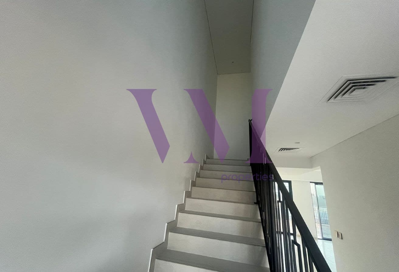 Canal View 3 BR + Maid | Falcon North — Al Hamra Village