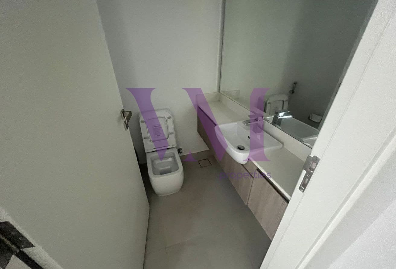 Canal View 3 BR + Maid | Falcon North — Al Hamra Village