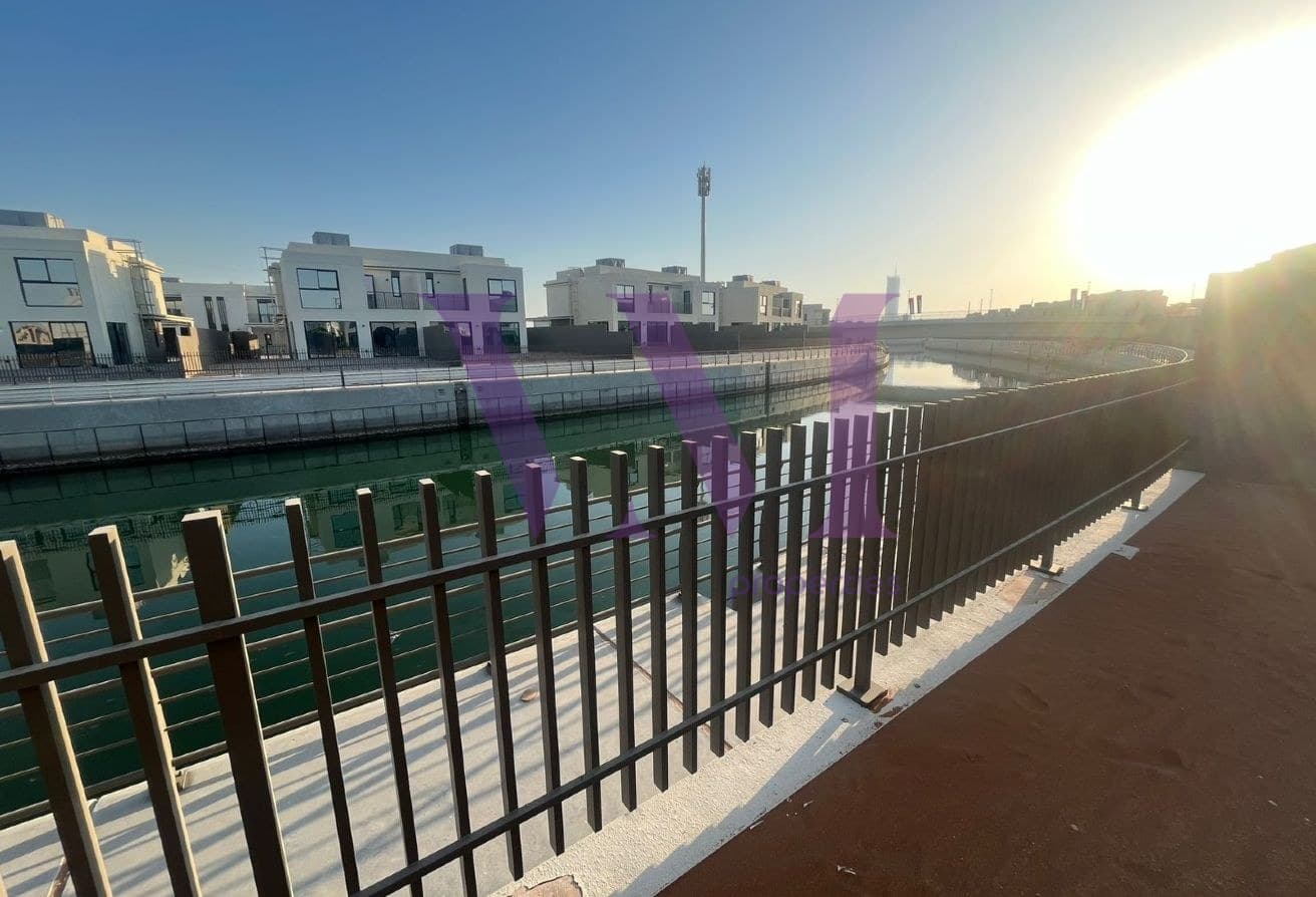 Canal View 3 BR + Maid | Falcon North — Al Hamra Village