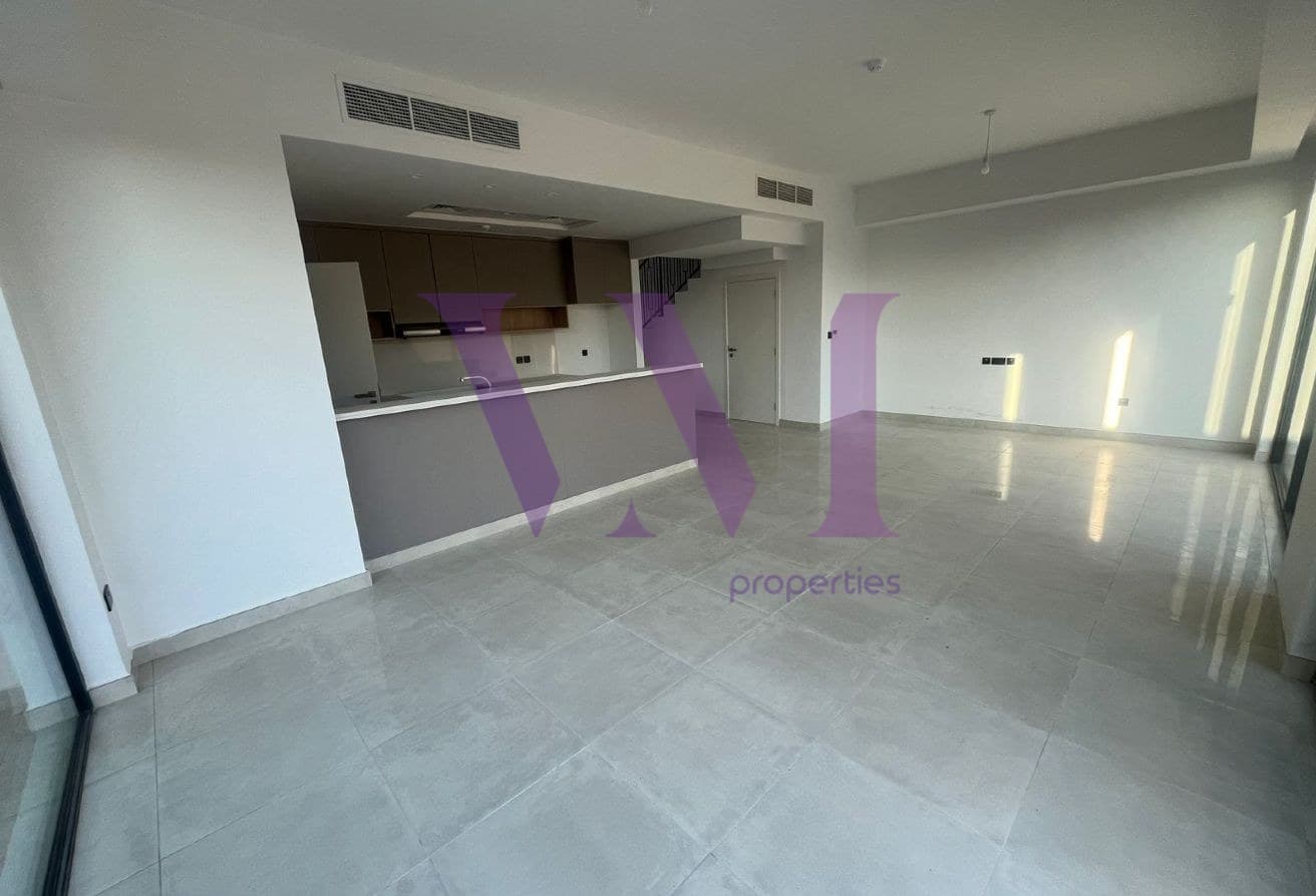 Canal View 3 BR + Maid | Falcon North — Al Hamra Village