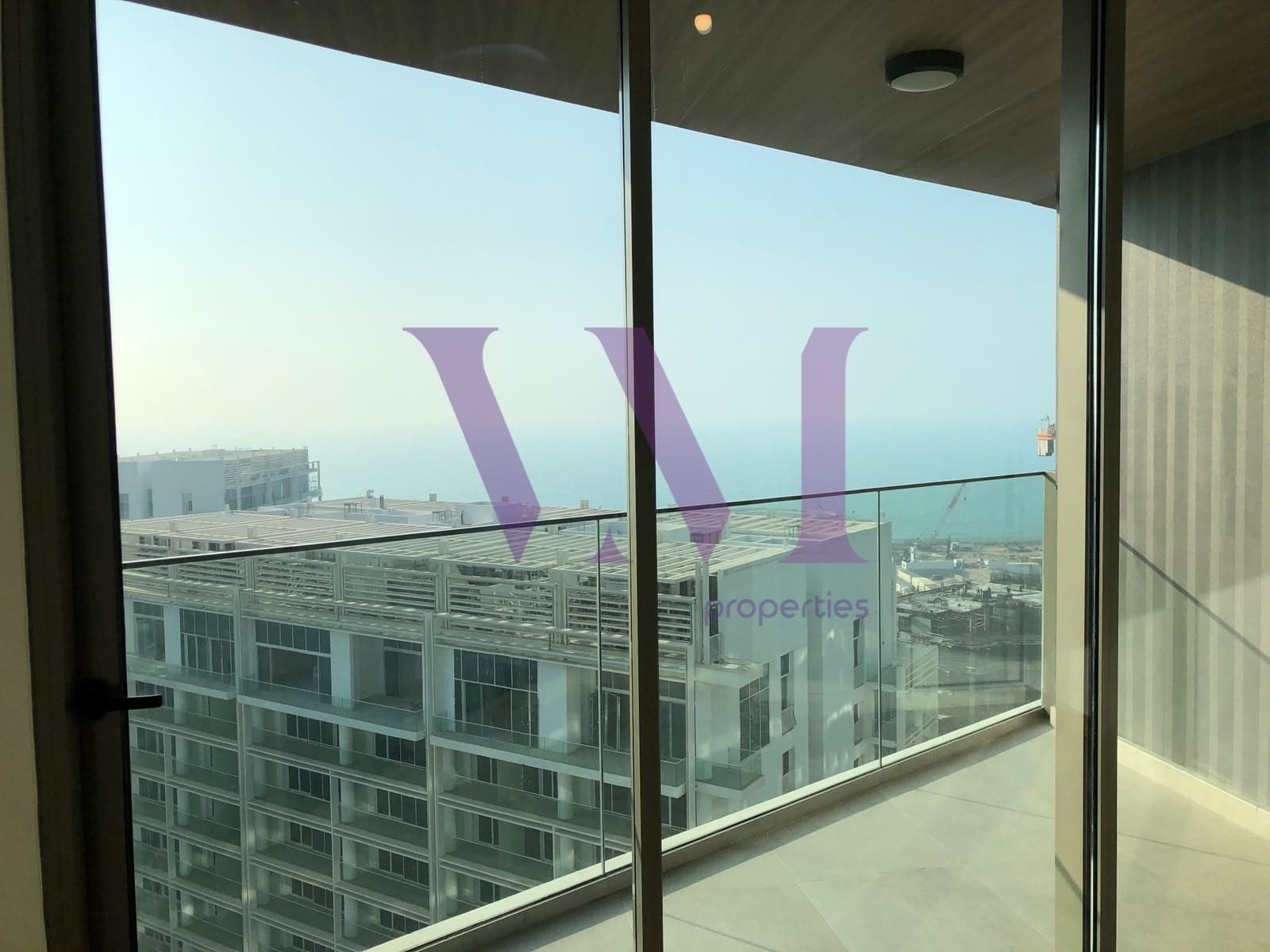 Corner 1 Br In BayViews | High Floor | Brand New — Mina Al Arab