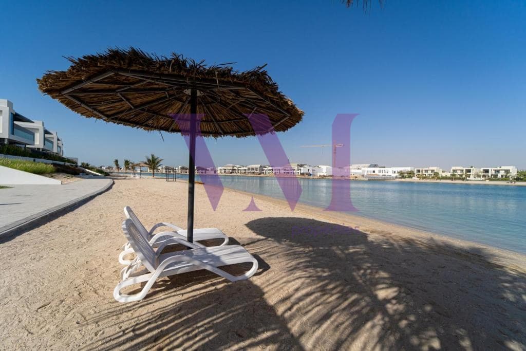 Spacious Family Villa | Excellent Condition — Mina Al Arab
