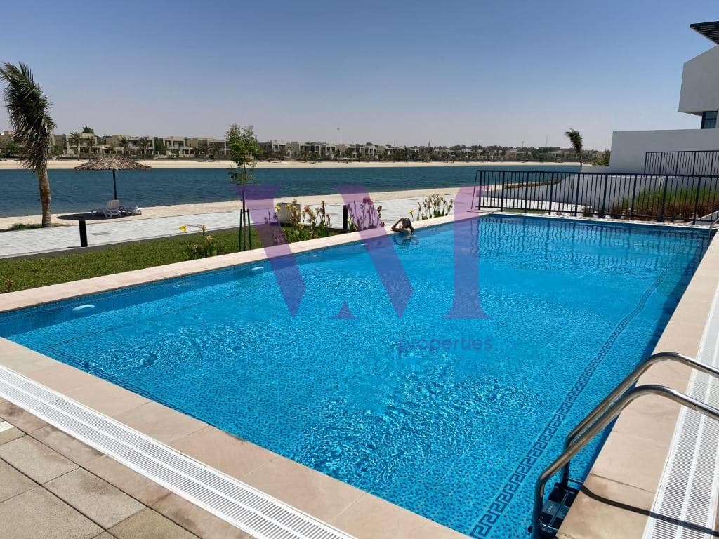 Spacious Family Villa | Excellent Condition — Mina Al Arab