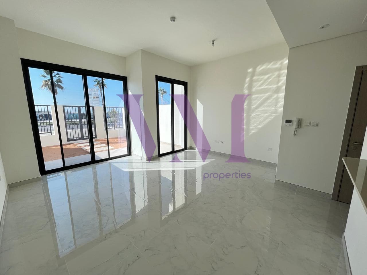 Spacious Family Villa | Excellent Condition — Mina Al Arab