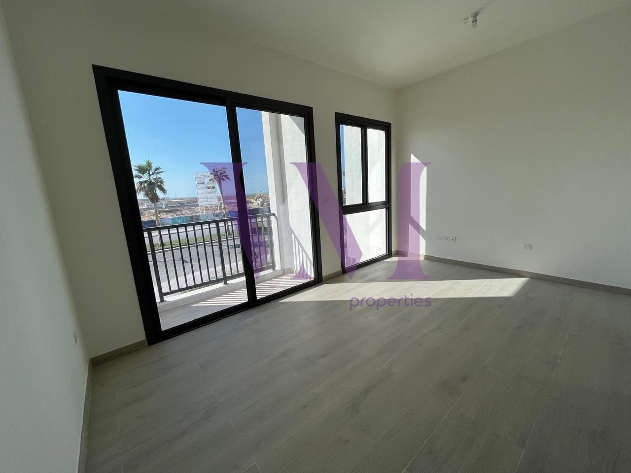 Spacious Family Villa | Excellent Condition — Mina Al Arab