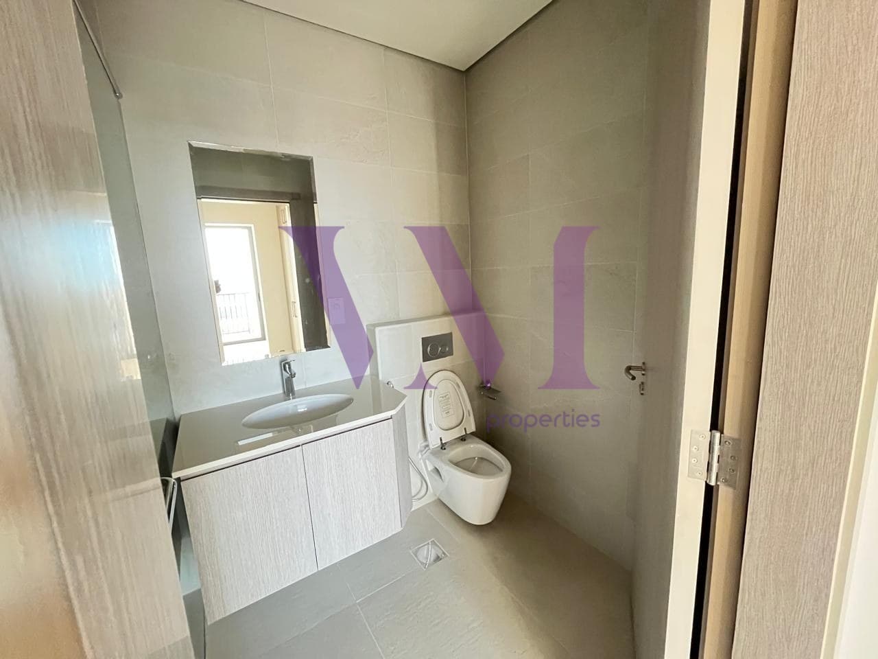 Spacious Family Villa | Excellent Condition — Mina Al Arab