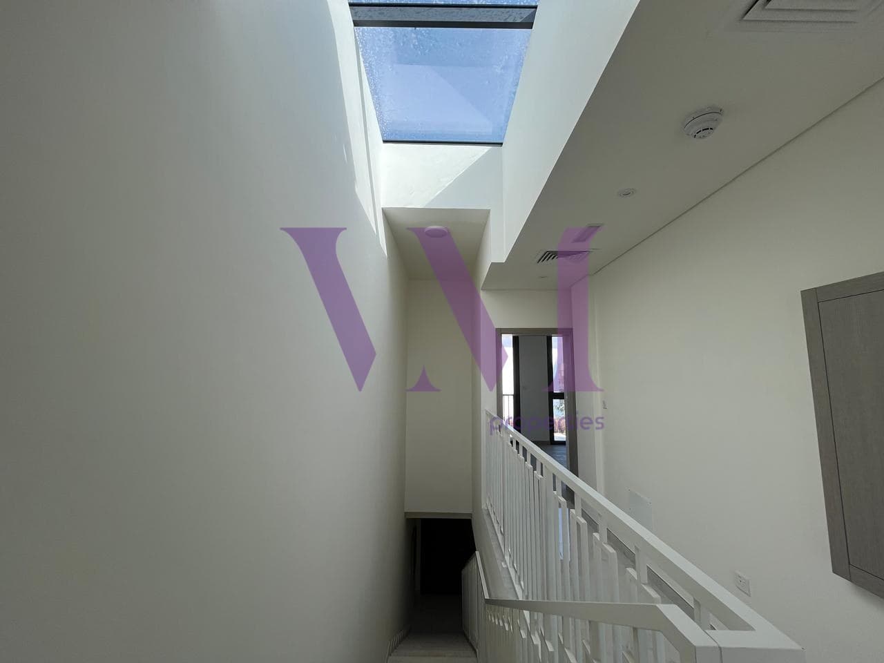 Spacious Family Villa | Excellent Condition — Mina Al Arab