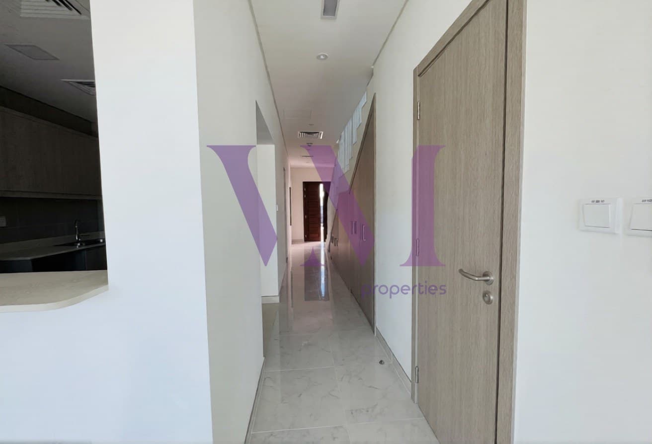 Corner Unit | Luxury Living | Excellent Condition — Mina Al Arab