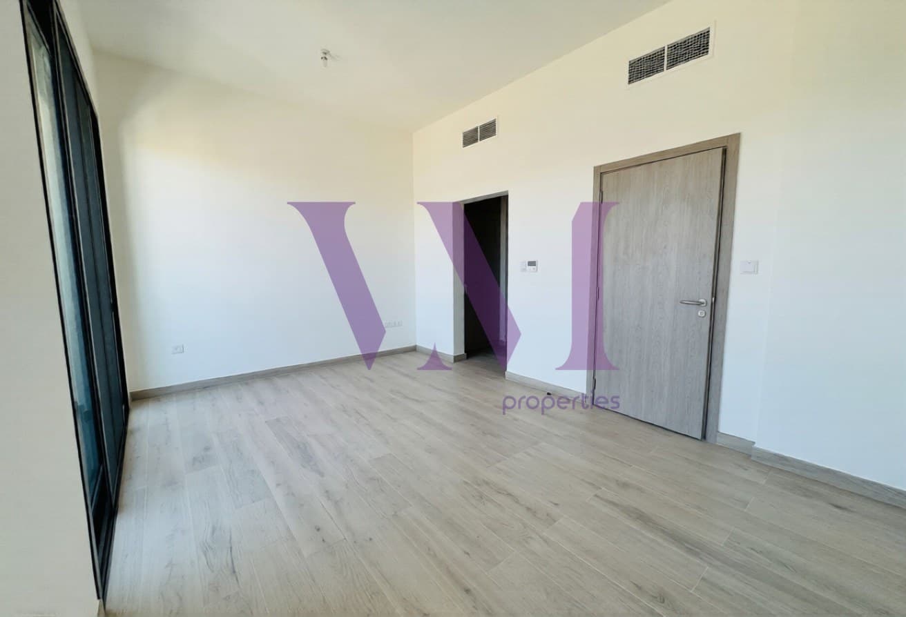 Corner Unit | Luxury Living | Excellent Condition — Mina Al Arab