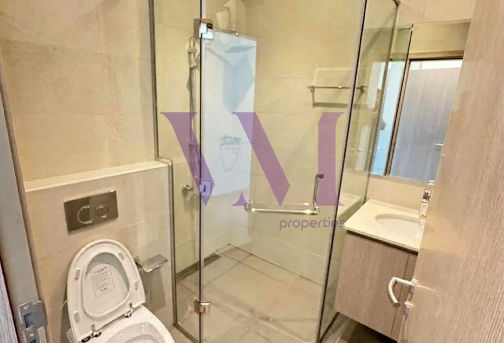 Corner Unit | Luxury Living | Excellent Condition — Mina Al Arab