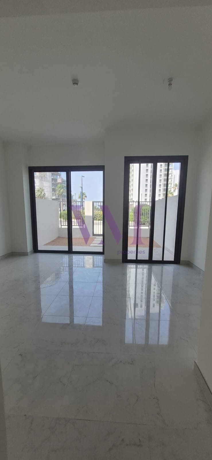 READY TO MOVE IN 2BR Townhouse , Marbella II — Mina Al Arab