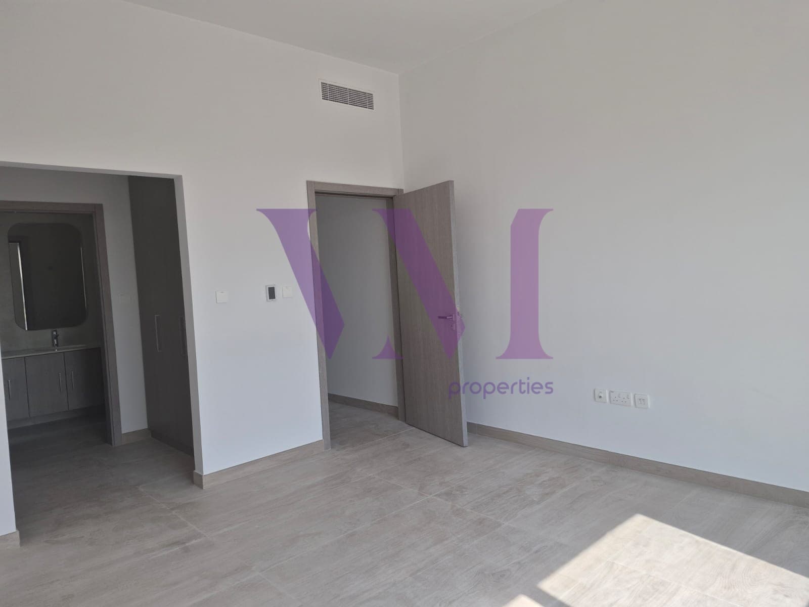 READY TO MOVE IN 3-Bed TH, Granada, Mina Al Arab — Mina Al Arab