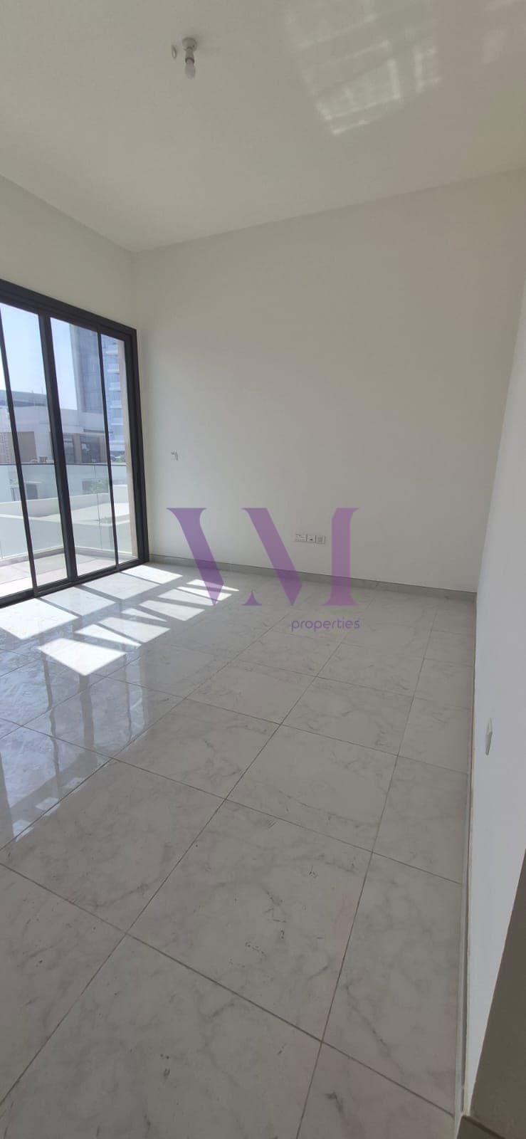 Spacious 4-Bed Villa, Marbella II, Mina Al Arab — Mina Al Arab