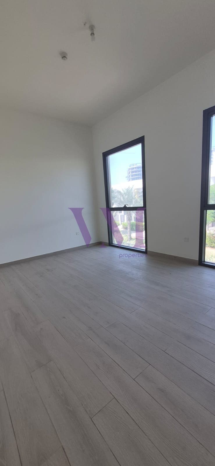 Spacious 4-Bed Villa, Marbella II, Mina Al Arab — Mina Al Arab