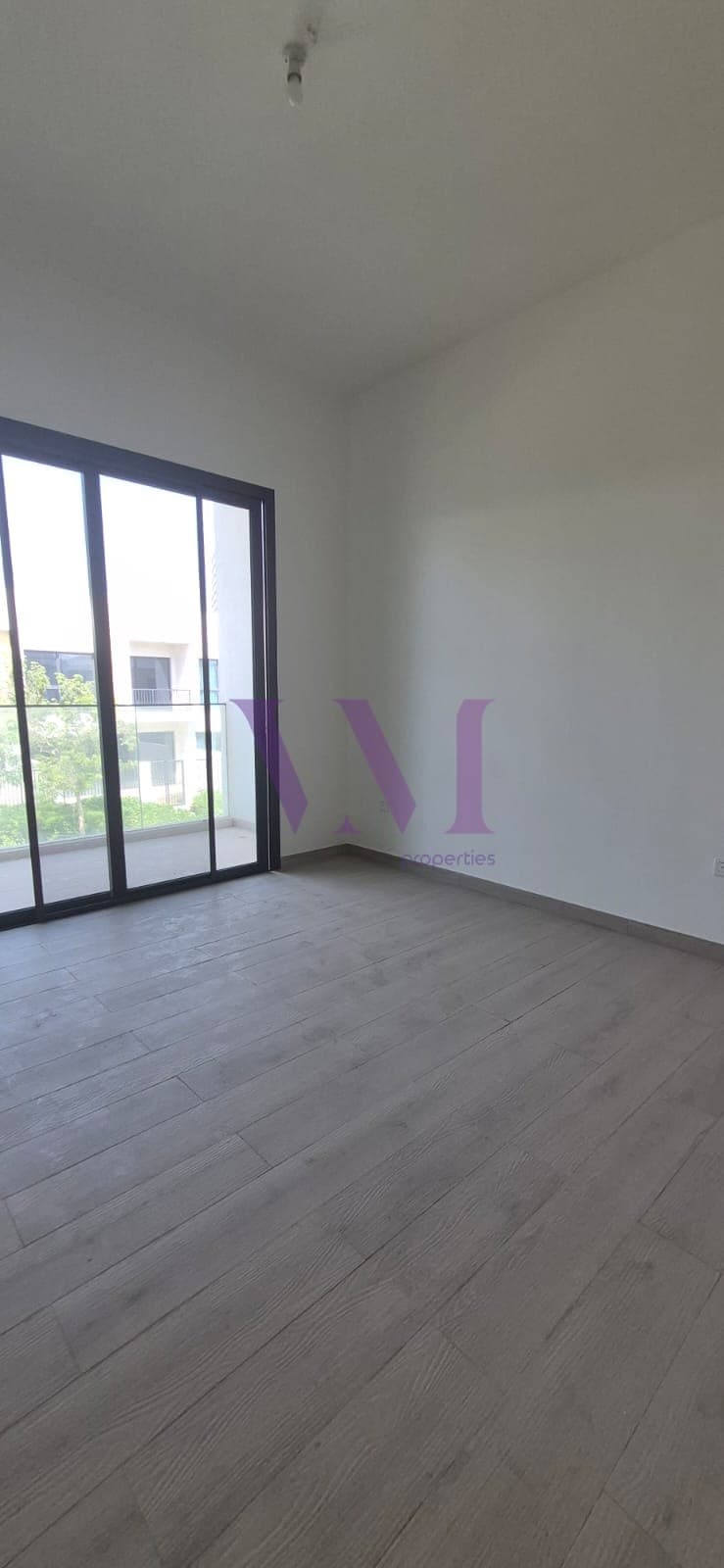 Spacious 4-Bed Villa, Marbella II, Mina Al Arab — Mina Al Arab