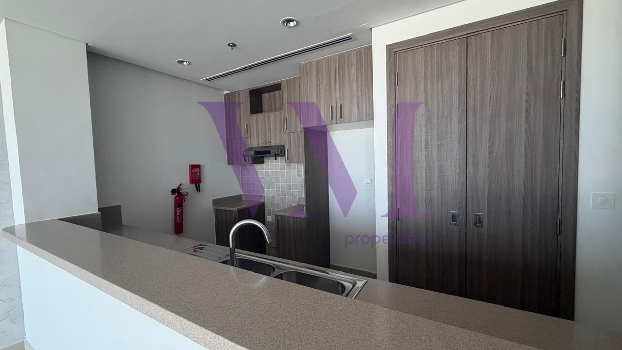 Modern 1-Bed Apartment | 8th Floor | Hot Deal — Mina Al Arab