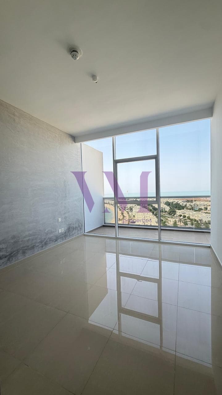 Modern 1-Bed Apartment | 8th Floor | Hot Deal — Mina Al Arab