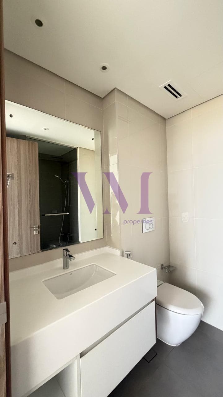 Modern 1-Bed Apartment | 8th Floor | Hot Deal — Mina Al Arab