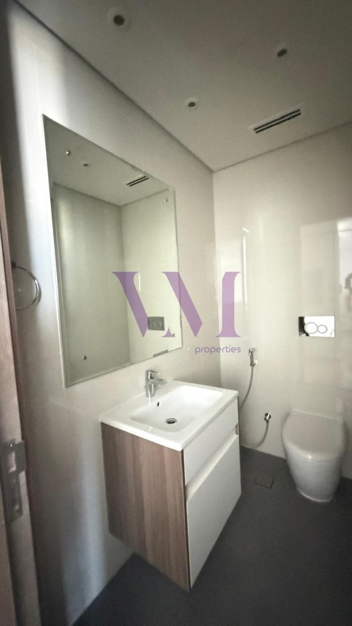 Modern 1-Bed Apartment | 8th Floor | Hot Deal — Mina Al Arab